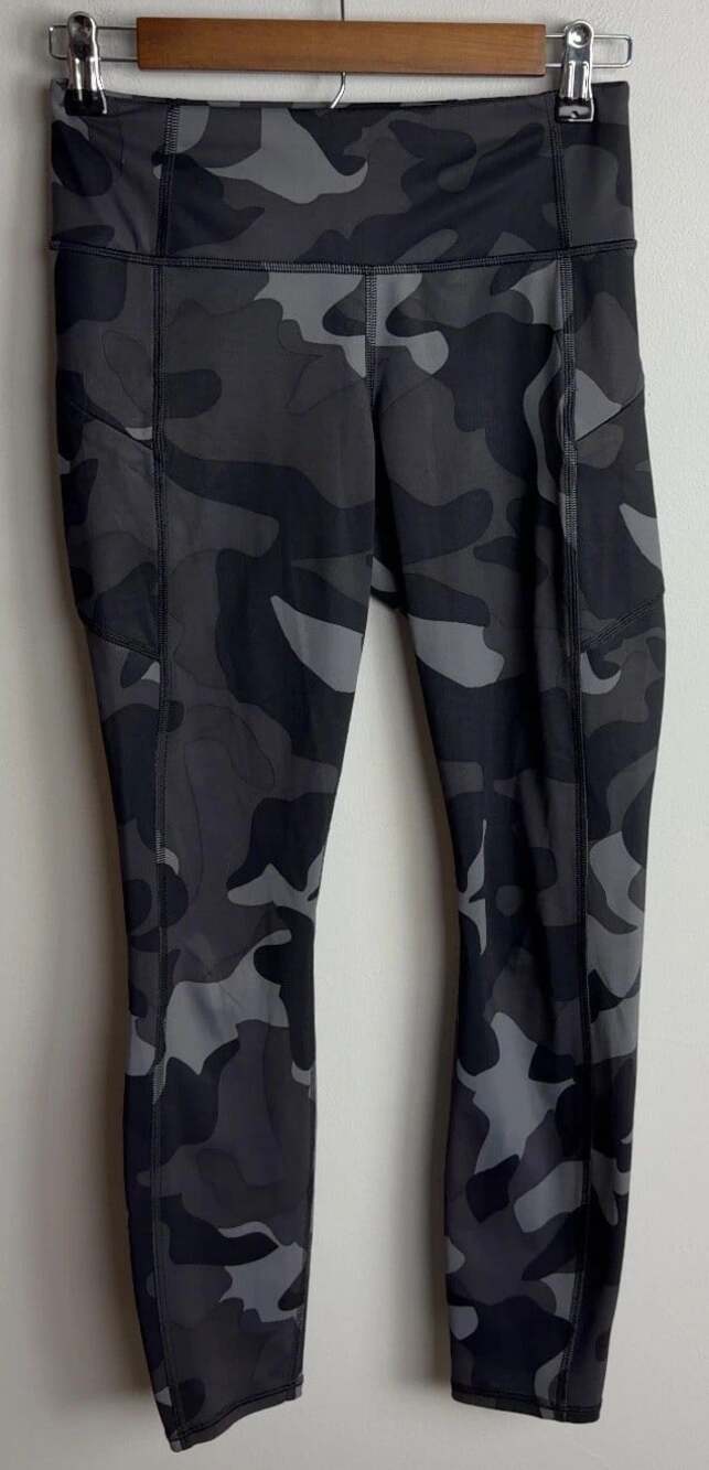 Athleta Leggings Gray Camouflage Athletic Yoga Pants Size XS Women’s